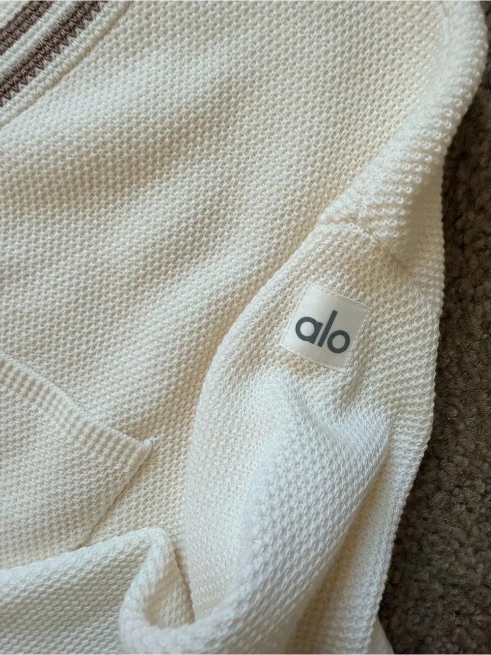 alo tennis club sweater knit cardigan Gravel/ Ivory set